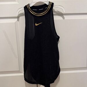 Nike Glam Running Dri Fit Black Top BV3677-010 Size XS. Dri-Fit